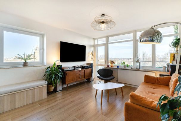 Fitzhugh Grove, London, SW18 flat to rent - Photo 1