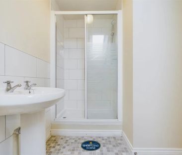 Swan Lane, Stoke, Coventry - Photo 1