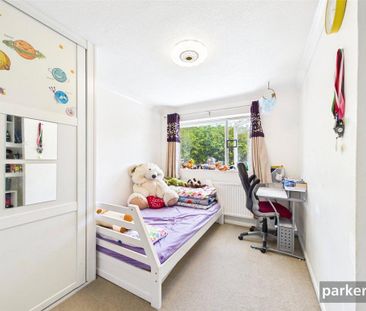 4 bedroom terraced house to rent - Photo 5