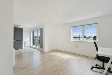 Windmill Lane, Hanwell - Photo 2