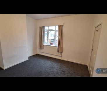 2 bedroom end of terrace house to rent - Photo 5