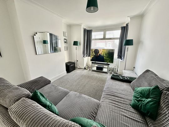 Melbourne Road, Doncaster - Photo 1