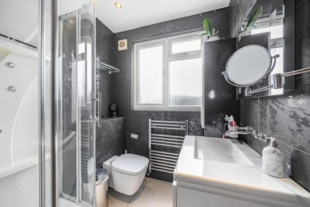 5 bedroom semi-detached house to rent - Photo 5