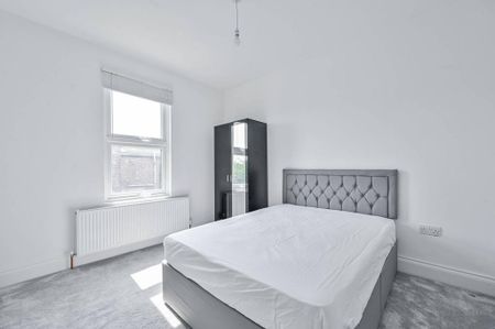 4 bedroom terraced house to rent - Photo 4