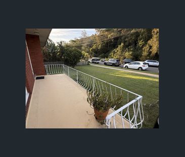 Bright & Comfortable 3-Bedroom Home in Peaceful North Narrabeen - Photo 1