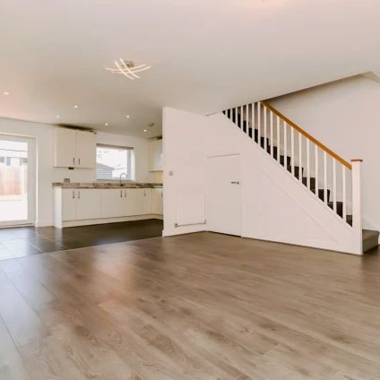 3 Bedroom 1 Bathroom - Photo 1