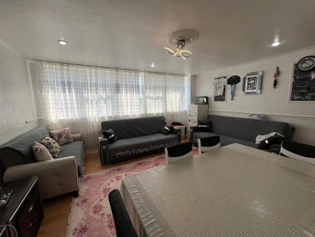 3 bedroom maisonette to rent - Photo 4