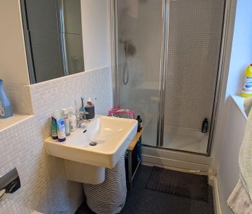 2 bedroom flat to rent - Photo 4