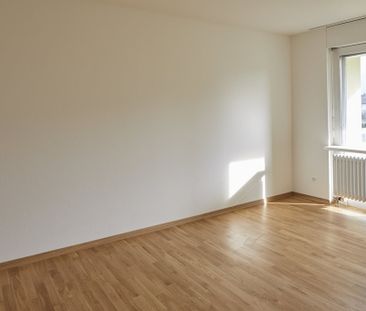 Geräumige und lichtdurchflutete Familienwohnung mit zwei Balkonen - Photo 3