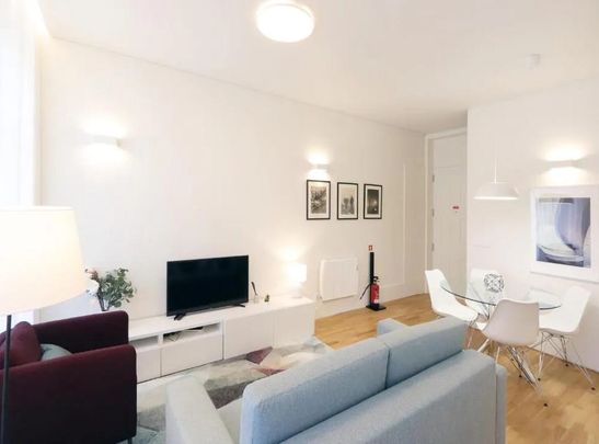 Rua de Cedofeita, Porto, Braga 4050-175 - Photo 1