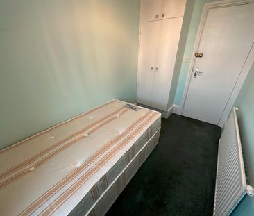 Room in a Shared House, Riffel Road, NW2 - Photo 1