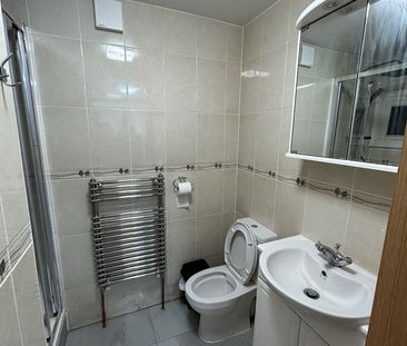 Room in a Shared House, Leslie Park Road, CR0 - Photo 4