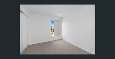 Brand new, modern townhouse living! - Photo 4