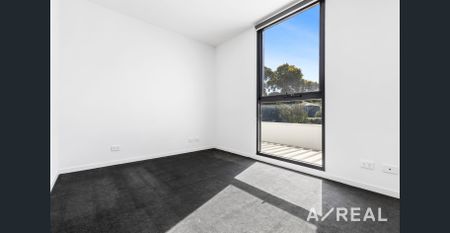 Living in Your own One-Bed Paradise in Kew! - Photo 3