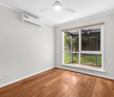 3-Bedroom Eltham Home | Electricity & Water Included - Photo 4