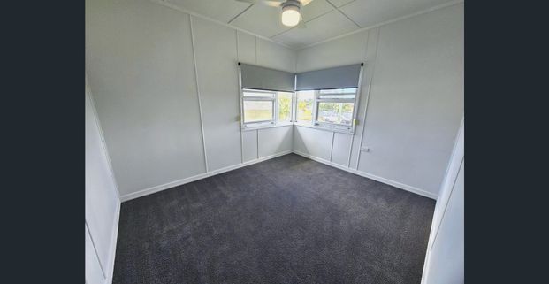 Charming Highset Family Home with Spacious Yard - Photo 1