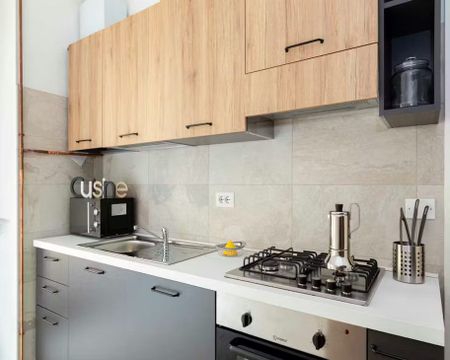 Via Santa Sofia, Milan, Lombardy 20122 - Photo 2