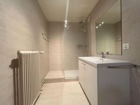 Zu vermieten - Prächtiges 7,5-Zimmer-Dorfhaus - 260 m² - Heizbare Poolanlage - Trélex (Nyon) - Photo 2