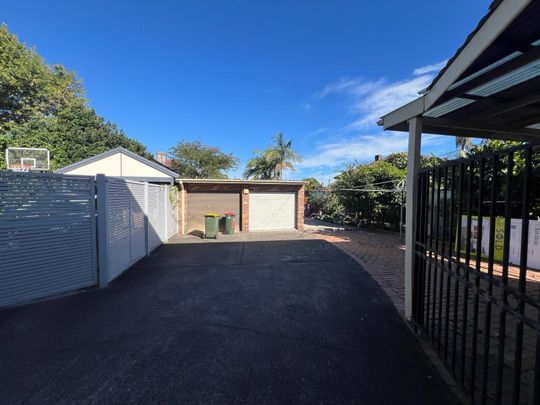 Dulwich Hill - Photo 1