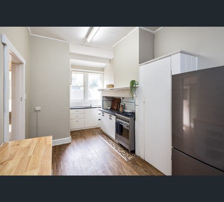 5 Kurrajong Avenue, St Kilda East, Vic 3183 - Photo 3