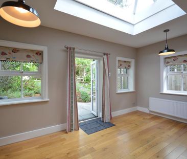 4 bedroom semi-detached house to rent - Photo 3
