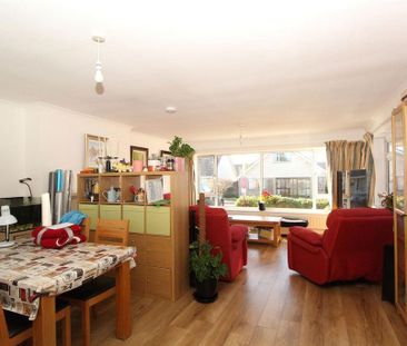 4 bedroom detached house to rent - Photo 3