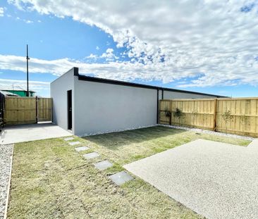 Contemporary 4-Bedroom Home in the Heart of Woodlea Estate - Photo 5