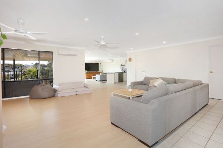 31 Gordonia Drive, Reedy Creek QLD 4227 - House For Rent | Domain - Photo 2