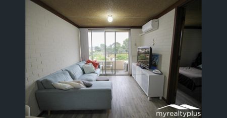 Top Floor Furnished Apartment - Prime Inner City Living - Photo 3
