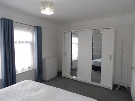 3 bedroom terraced house to rent - Photo 4