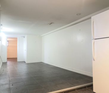 For Lease - 23 Lumbervale Avenue Unit# Lower, Toronto, Ontario - Photo 3