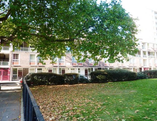 Three bedrooms, modern kitchen and tiled bathroom mins to ucl and soas - Photo 1