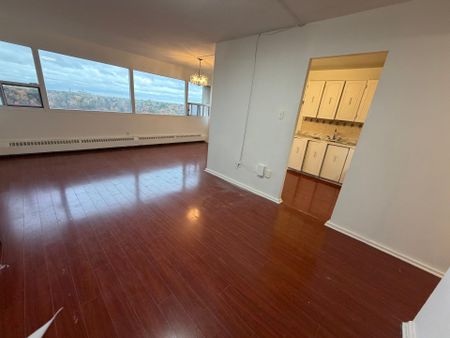 For Lease - 100 Leeward Glenway Way Unit# 1503, Toronto, Ontario - Photo 3