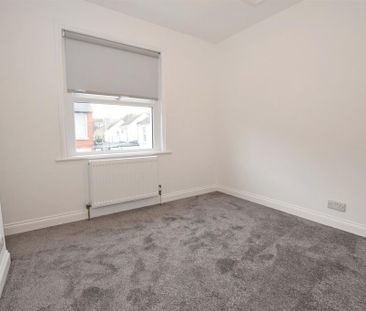 2 bedroom semi-detached house to rent - Photo 4