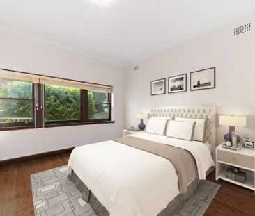 Three Bedroom Home in Castlecrag - Photo 2