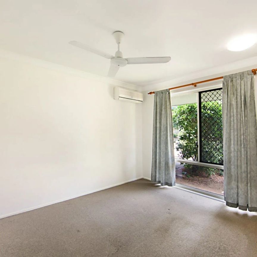 2 Wallace Circuit, Kirwan. - Photo 1