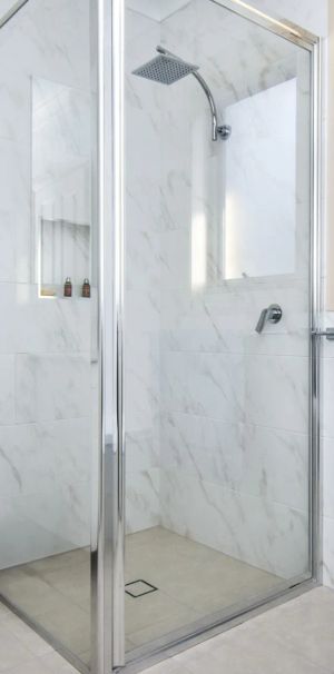 Move-In Ready Share House – Ideal for Students/FIFO - Photo 1