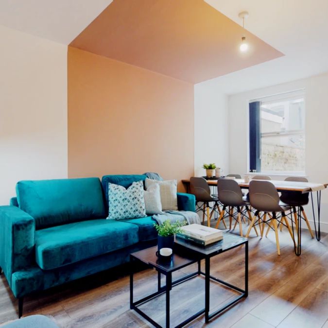 Flat 4 - 2 Bedroom House - Photo 1