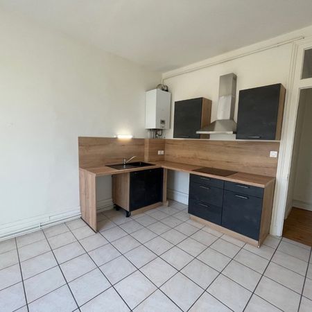 APPARTEMENT T3 A LOUER LYON 9EME ARRONDISSEMENT l'Industrie-Le Bourg - Photo 3