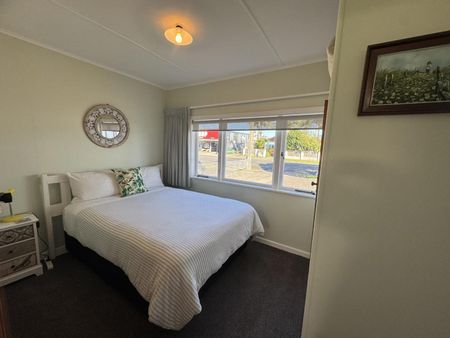 Charming Home in Central Whitianga - Photo 4