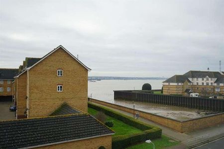 Brick Court, Jetty Walk, Grays, RM17 - Photo 3