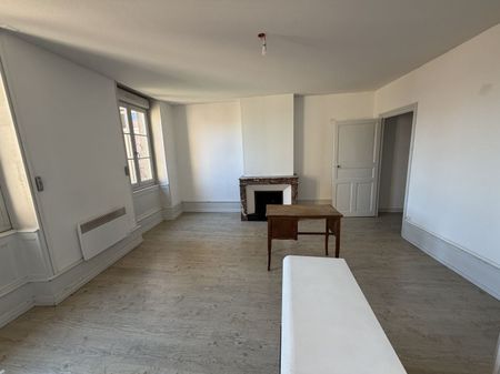 Location Appartement 4 pièces 130m² PONT DE VAUX 01190 - Photo 3