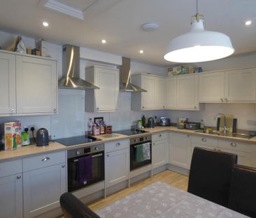 1 bedroom in a house share to rent - Photo 5