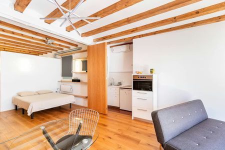 Carrer de la Font Honrada, Barcelona, Catalonia 08004 - Photo 5