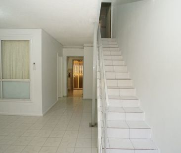 EXCELLENT CONDITION - Photo 4