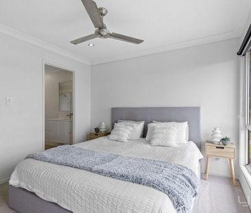 Discover Modern Living in Pimpama - Photo 6