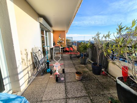 Location Appartement 6 pièces 101m² - Photo 5