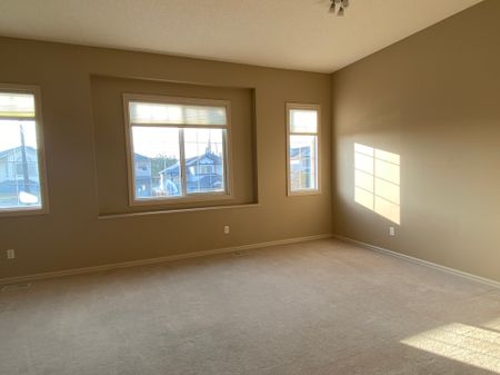 3 Bed Family House For Rent In Silver Berry. - Photo 3