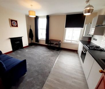 1 Bed Flat, Victoria Park Road, E9 - Photo 2