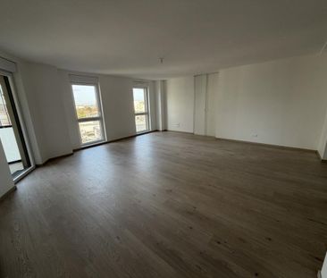 Location Appartement 3 pièces 75m² BORDEAUX 33800 - Photo 1
